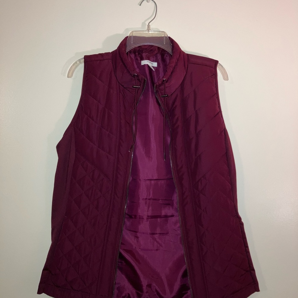 Maurices medium maroon vest